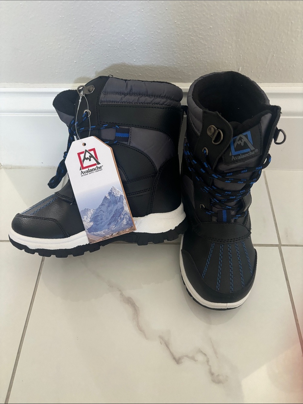 Avalanche Kids Black and Gray Snow Boots size 10